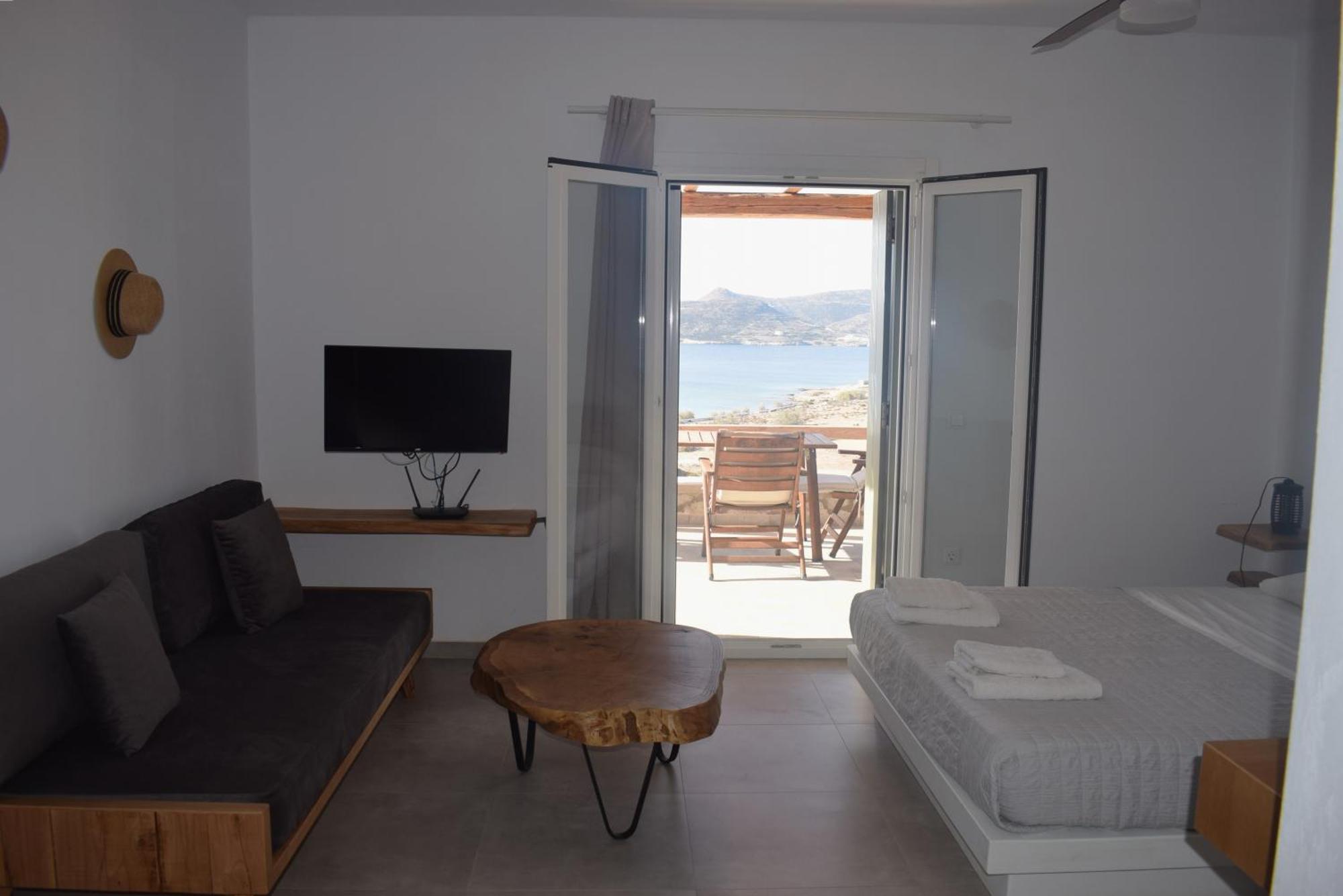 Κalamitsi Rooms & Apartments Kímolos Esterno foto