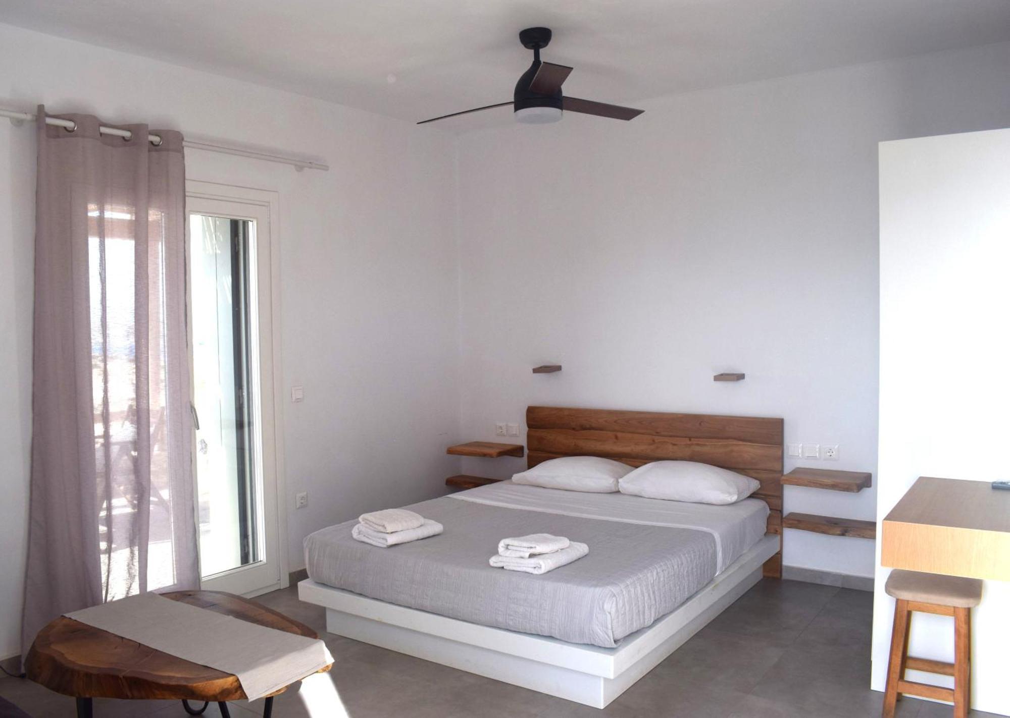 Κalamitsi Rooms & Apartments Kímolos Esterno foto