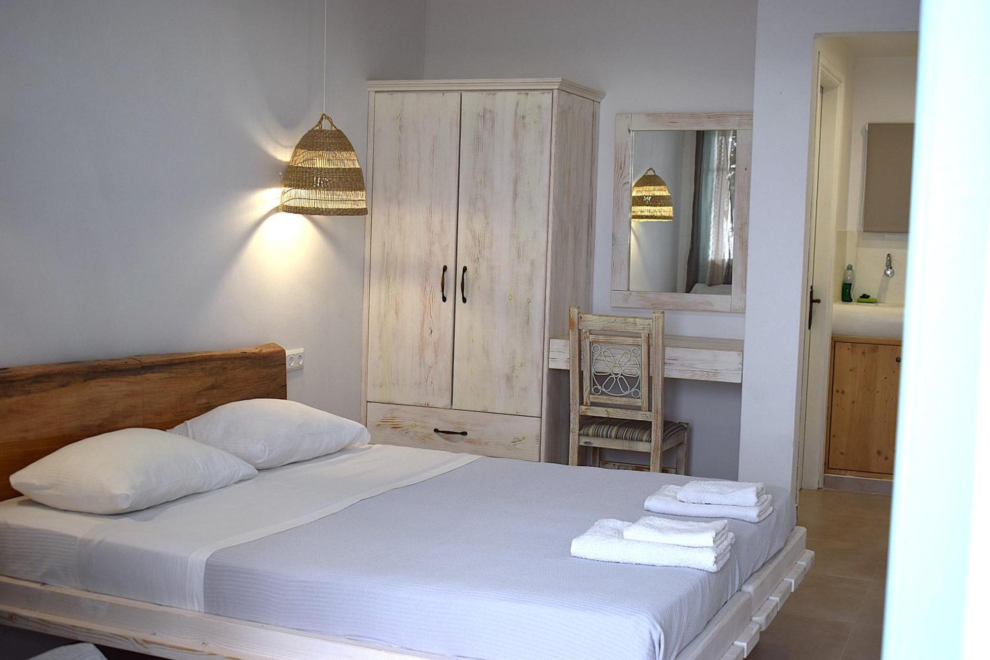 Κalamitsi Rooms & Apartments Kímolos Esterno foto